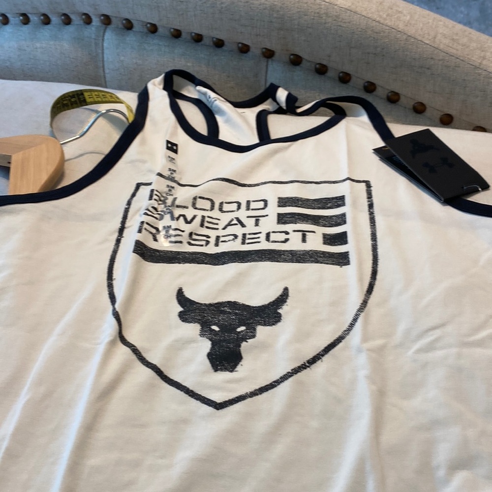 Under Armour t shirt